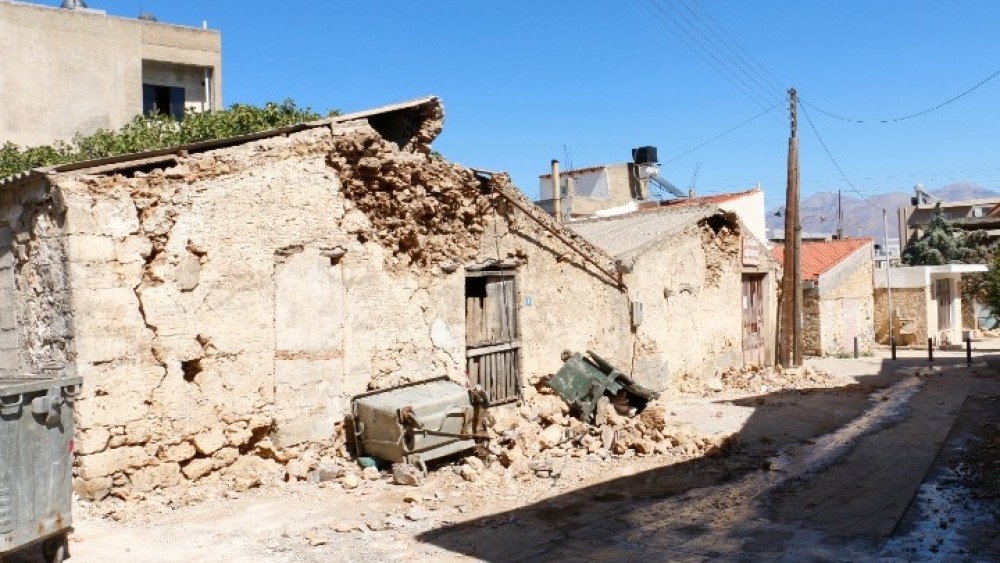 Σεισμός στην Κρήτη: 2.500 σκηνές για σεισμόπληκτους
