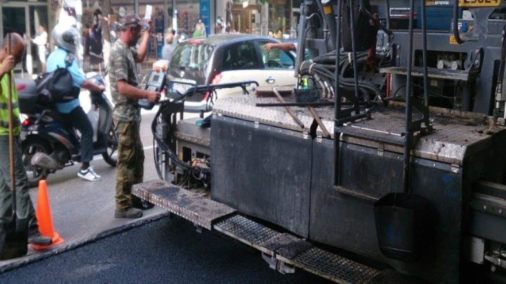 Θεσσαλονίκη: Κυκλοφοριακές ρυθμίσεις στη Λεωφόρο Νίκης λόγω ασφαλτόστρωσης