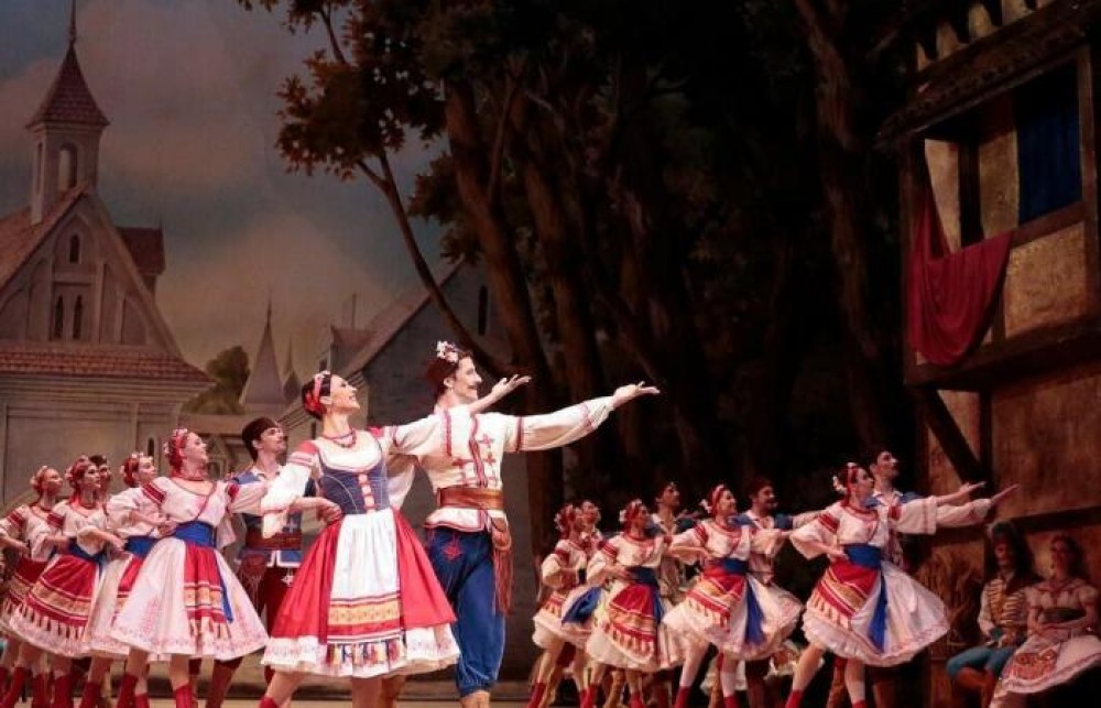 Χορευτής του Θεάτρου Μπαλσόι σκοτώθηκε  στη διάρκεια παράστασης όπερας