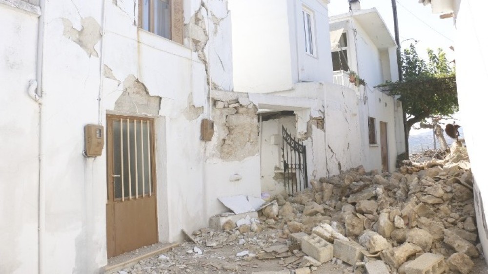 Κρήτη-Σεισμός: Περισσότερα από 3.500 τα μη κατοικήσιμα σπίτια