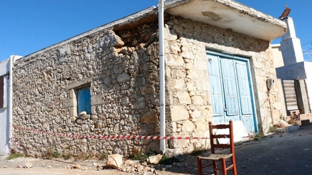 Σεισμός: Αποκαθίστανται τα προβλήματα από τις κατολισθήσεις στον Δήμο Σητείας