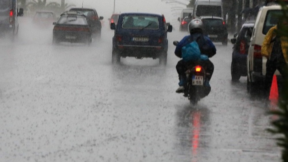 Meteo: Πάνω από 170 χιλιοστά βροχής έπεσαν σε περιοχές της Αθήνας