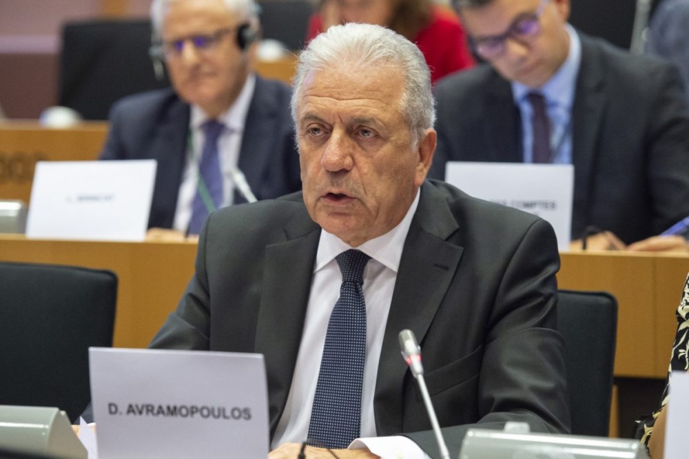 Αβραμόπουλος: Η Ευρώπη κινδυνεύει να αντιμετωπίσει μια τέλεια μεταναστευτική καταιγίδα
