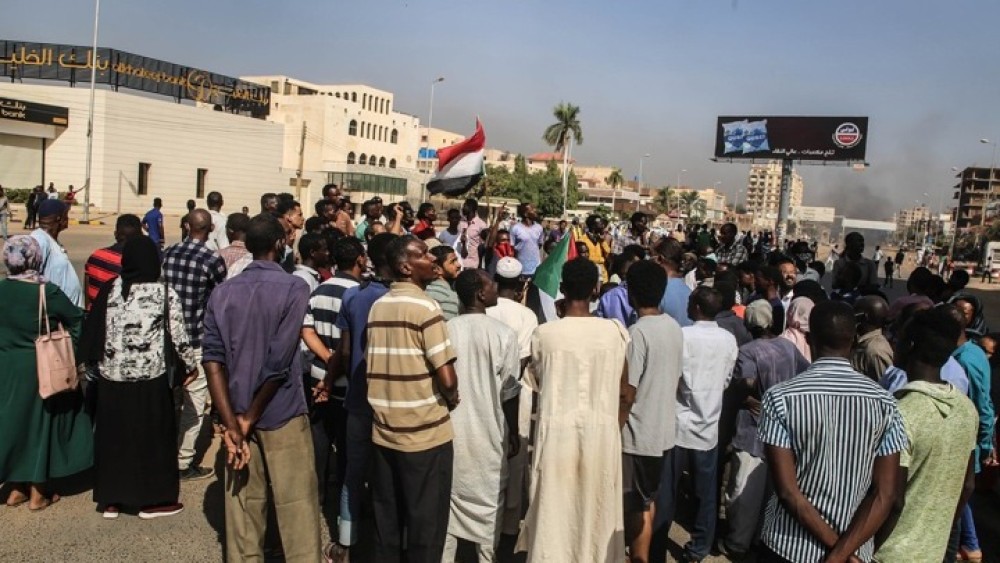 Πραξικόπημα στο Σουδάν: 7 νεκροί στις διαδηλώσεις-Οι ΗΠΑ παγώνουν οικονομική βοήθεια