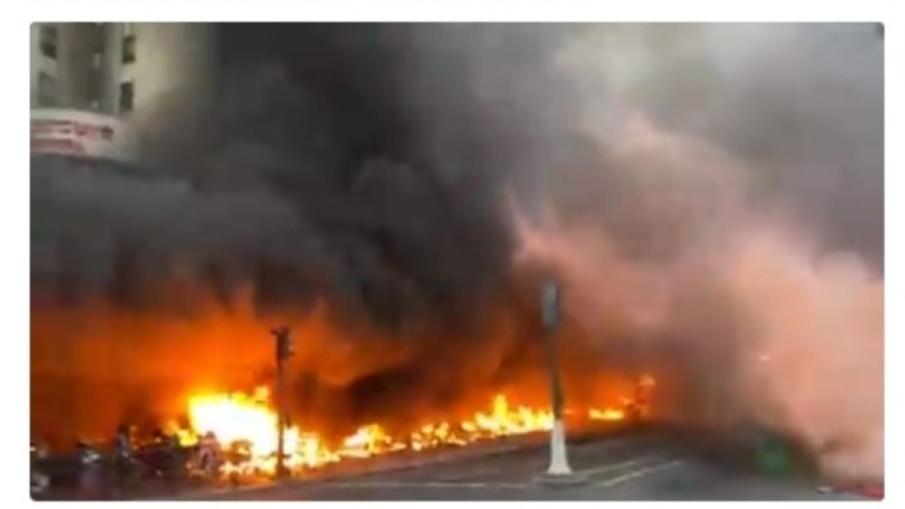 Πυρκαγιά και ταραχές στο Παρίσι (vid)