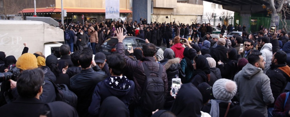 Ερεύνησαν Βρετανό διπλωμάτη στην Τεχεράνη για πιθανή εμπλοκή στις διαδηλώσεις