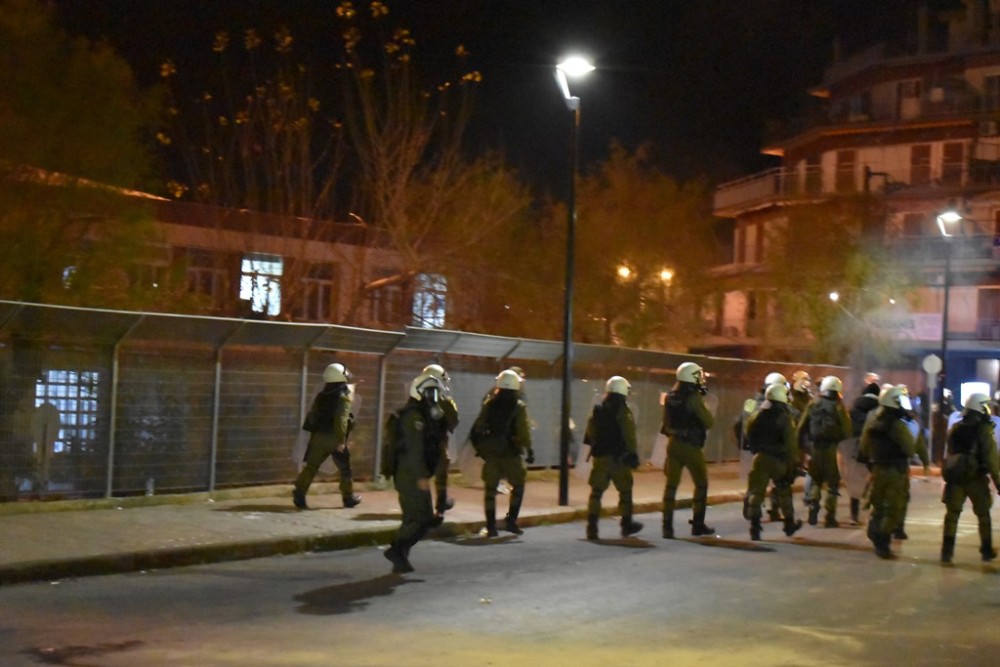 Λέσβος: Αστυνομικοί τραυματίστηκαν από σκάγια