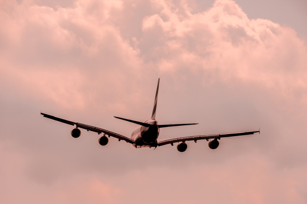 Ρωσία: Προσγειώθηκε το αεροσκάφος που είχε ρωγμή στο πιλοτήριο