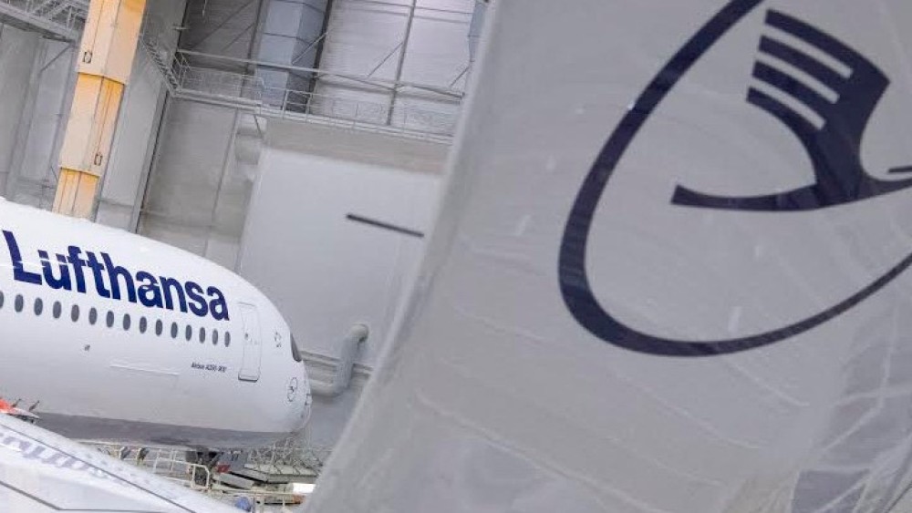 Στο έδαφος 150 αεροπλάνα της Lufthansa λόγω κορωνοϊού