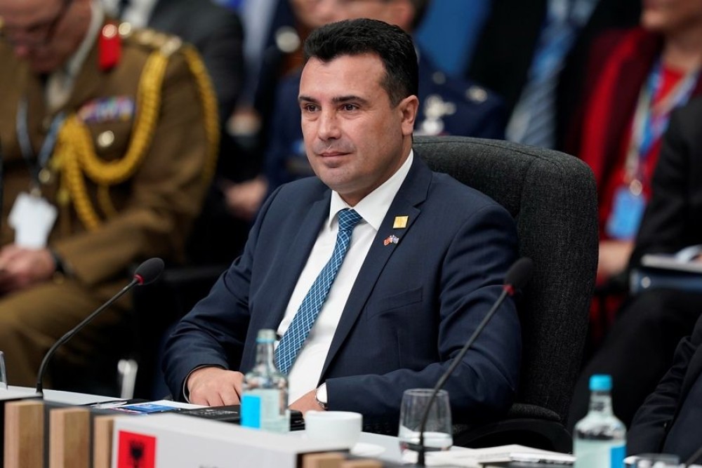 Σκόπια: Παραιτήθηκε ο Ζάεφ, σχηματίζεται υπηρεσιακή κυβέρνηση