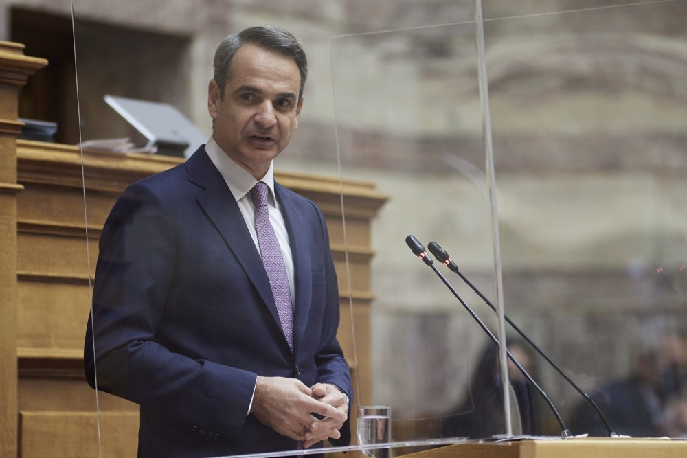Βουλή-Μητσοτάκης προς Τσίπρα: Τσακίσατε τη μεσαία τάξη στους φόρους και εμείς τα δίνουνε πίσω