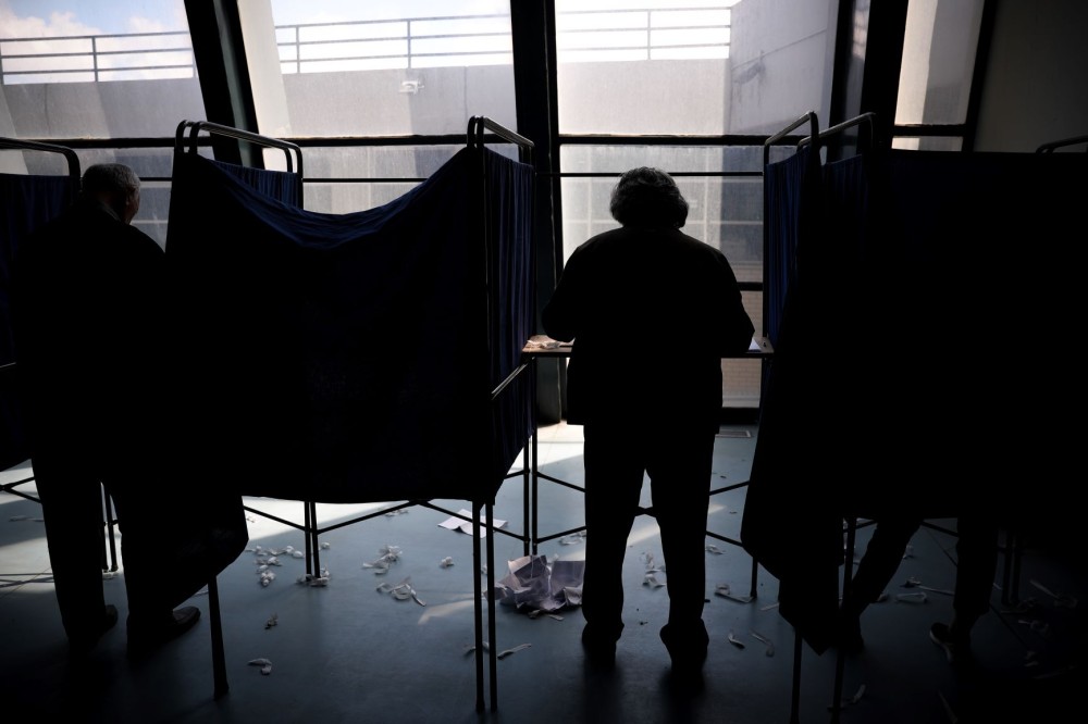 Χιλιάδες μετριοπαθείς ψηφοφόροι του ΠΑΣΟΚ θα ψηφίσουν Μητσοτάκη