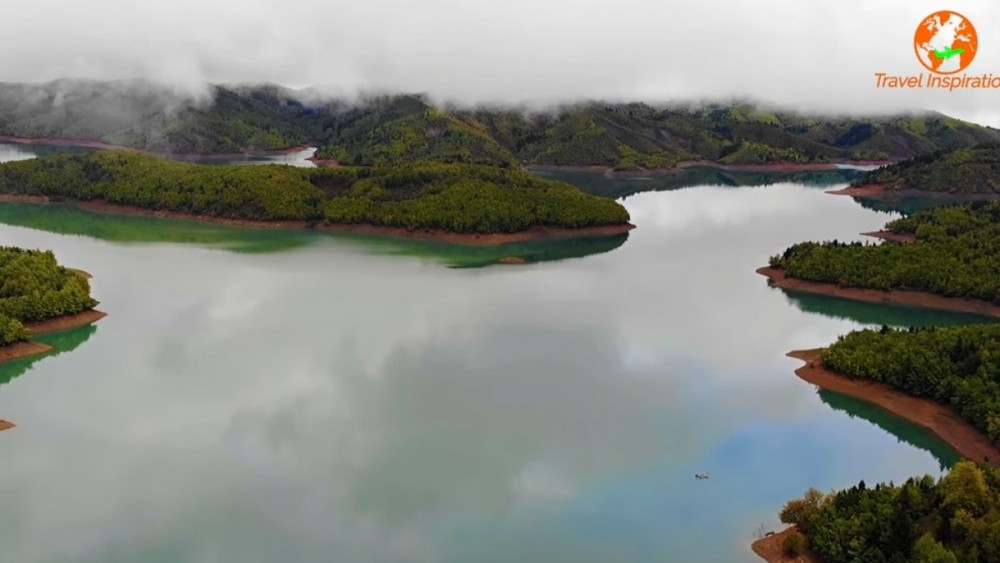 Φανταστική λίμνη Πλαστήρα σε φθινοπωρινά χρώματα (vid)