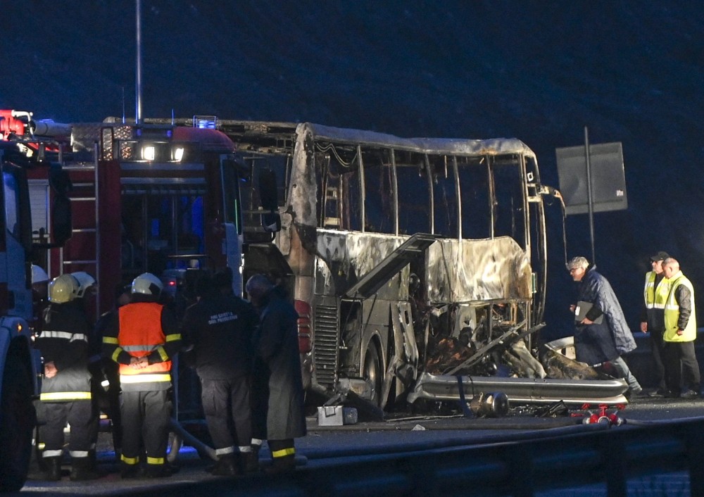 Τραγωδία στη Βουλγαρία: Κάηκαν ζωντανοί σε λεωφορείο