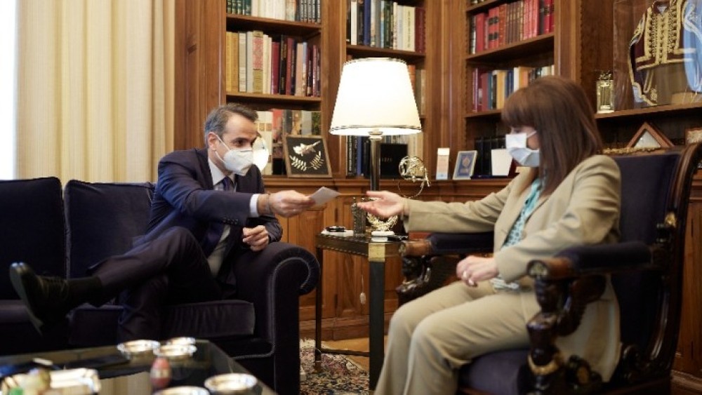 Συνάντηση Σακελλαροπούλου με τον Μητσοτάκη στο Προεδρικό Μέγαρο