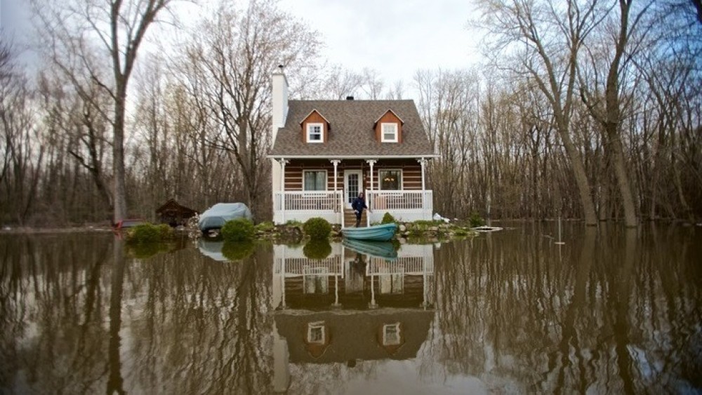 Καναδάς: Παγιδευμένοι 18.000 άνθρωποι από τις πλημμύρες