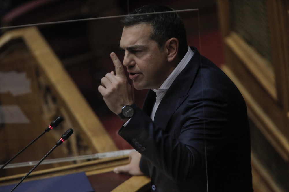 Προϋπολογισμός 2022: Αντιγραφέας του εαυτού του ο Τσίπρας υποσχέθηκε 800άρια και κουρέματα