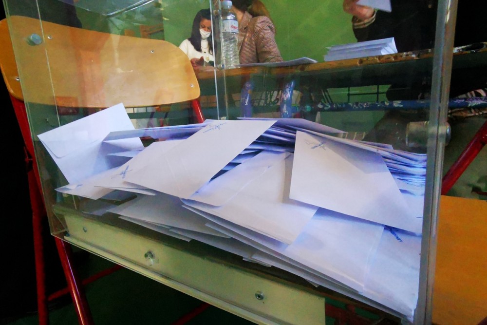 Εκλογές-ΚΙΝΑΛ -Μέχρι τις 2 το μεσημέρι είχαν ψηφίσει 132.000