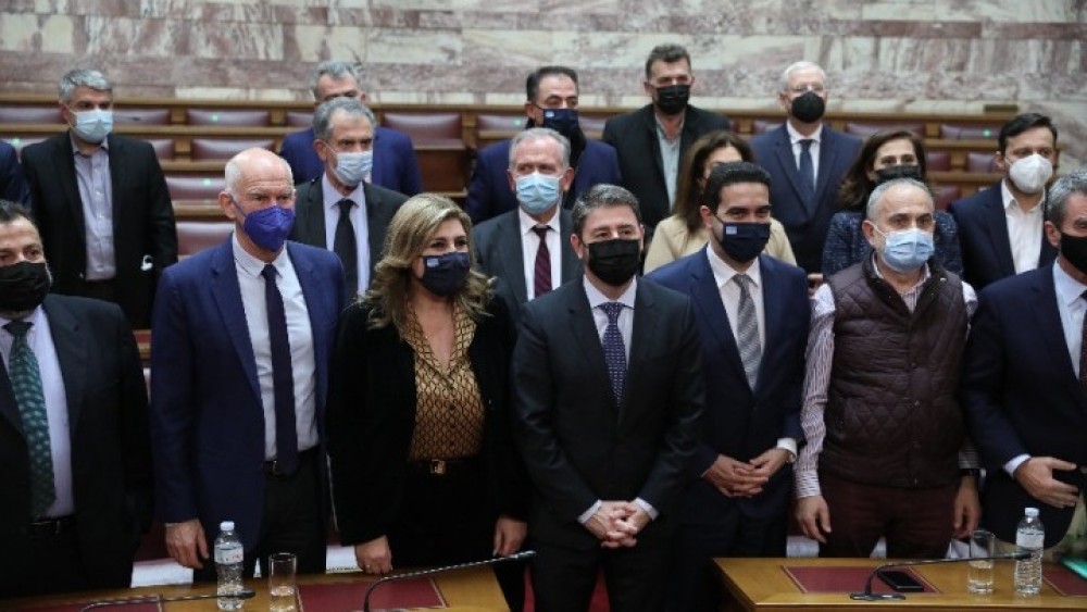 Ανδρουλάκης: Το ΠΑΣΟΚ επέστρεψε – Κατρίνης επικεφαλής Κ.Ο, Σκανδαλίδης 1ος κοινοβουλευτικός εκπρόσωπος