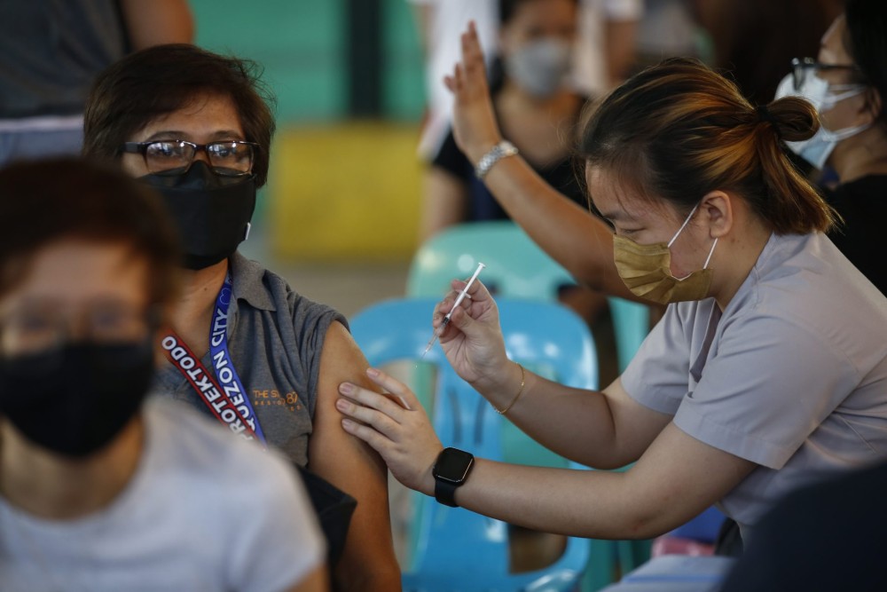 Φιλιππίνες: Θα συλλαμβάνονται οι ανεμβολίαστοι που θα βγαίνουν από το σπίτι τους