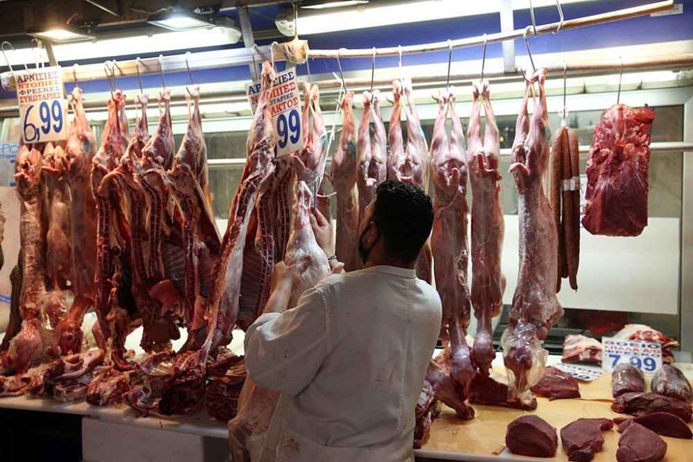 ΥΠΑΑΤ: Εκτεταμένοι οι έλεγχοι στην αγορά κρέατος τις γιορτές-152 παραβάσεις