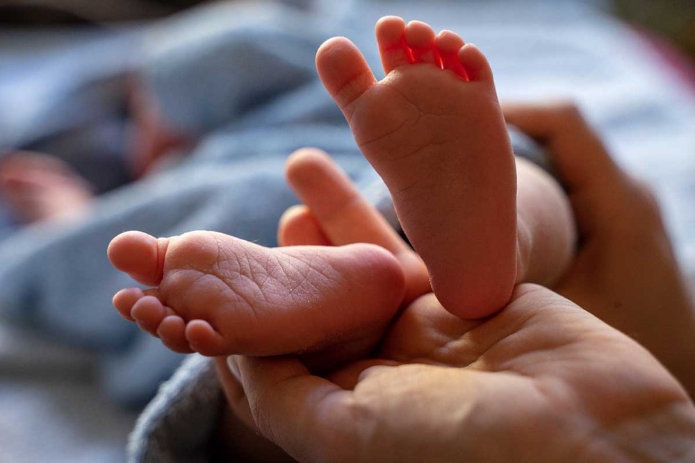 Γυναίκα με κορωνοϊό γέννησε υγιέστατο αγοράκι