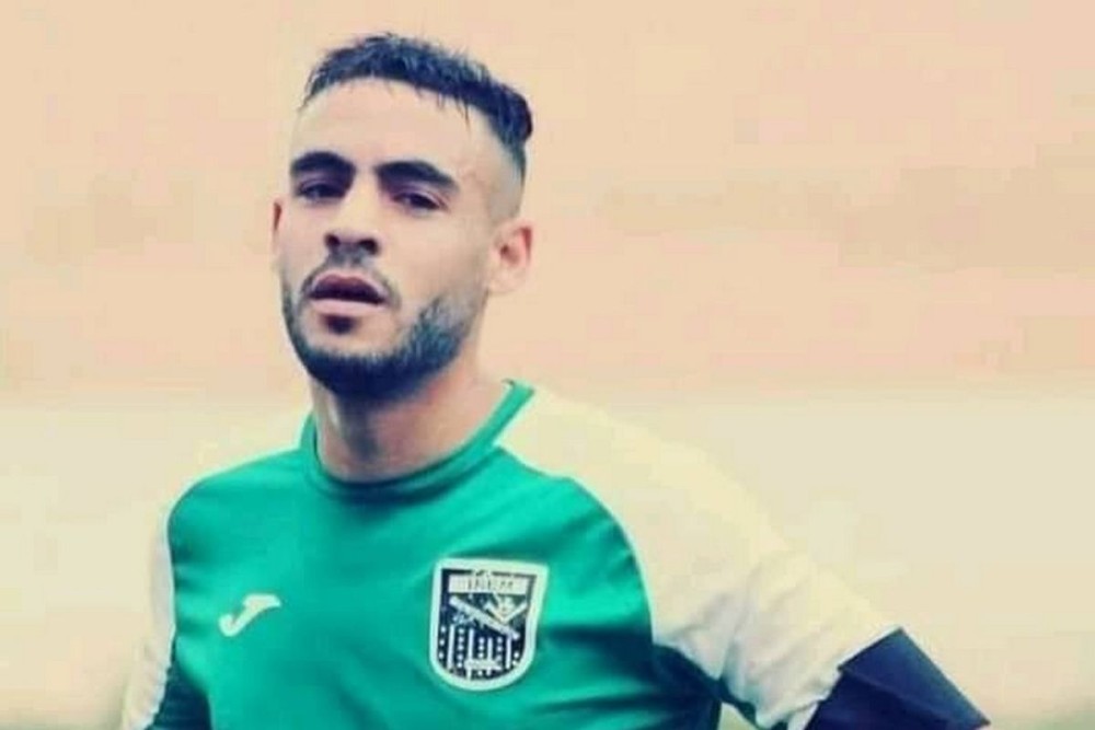 Ποδοσφαιριστής στην Αλγερία πέθανε στο γήπεδο, από καρδιακή προσβολή (vid)