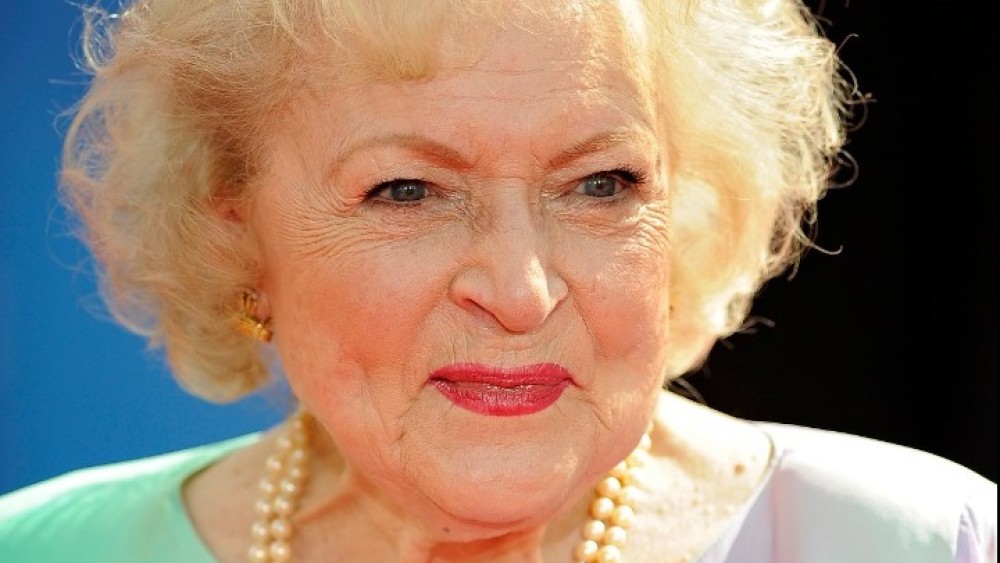 Το Χόλιγουντ υποκλίνεται στην Μπέτι Γουάιτ με ένα αφιέρωμα στη 100χρονη ζωή της