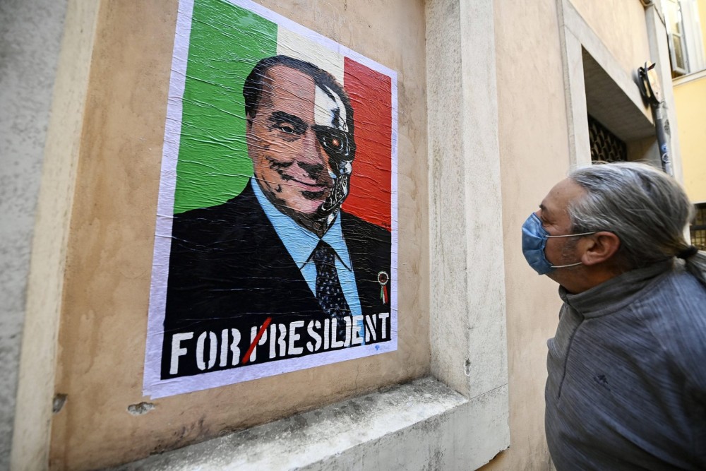 Σίλβιο Μπερλουσκόνι, ο εφτάψυχος- Φαβορί για πρόεδρος της Ιταλικής Δημοκρατίας στα 85 του χρόνια&#33;