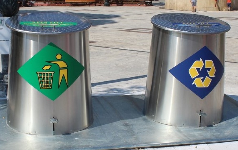 Εκσυγχρονίζεται πλήρως το σύστημα καθαριότητας του Δήμου Αθηναίων-350 βυθιζόμενοι κάδοι σε όλη την πόλη