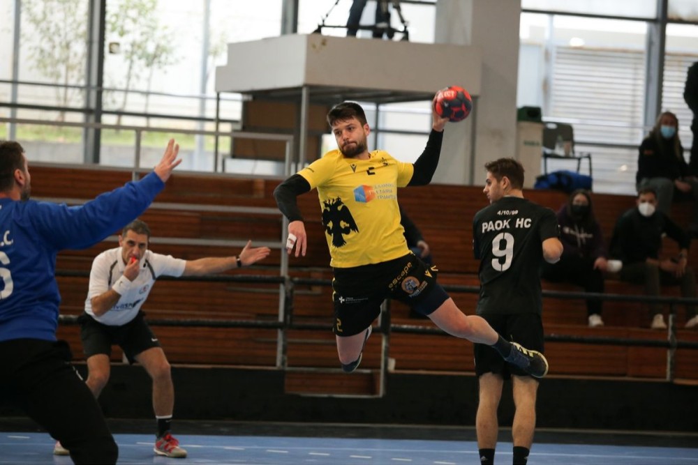 Handball Premier: H ΑΕΚ νίκησε τον ΠΑΟΚ και «φτερούγισε» στην πρώτη θέση