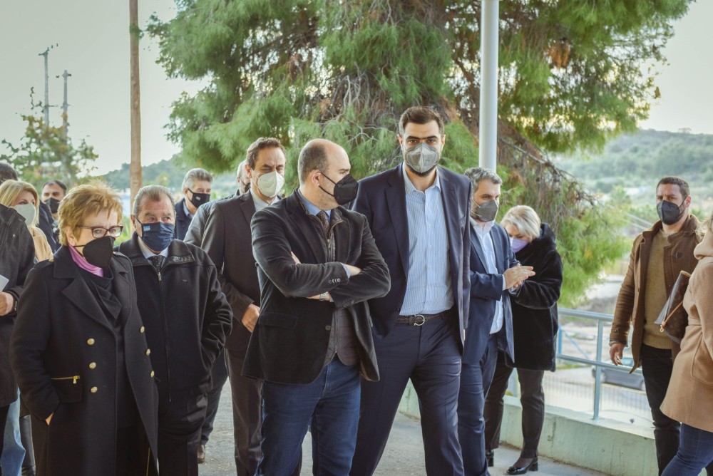 Στη Σαλαμίνα ο Παύλος Μαρινάκης: Η χώρα κρατήθηκε όρθια χάρη στις θυσίες όλων μας