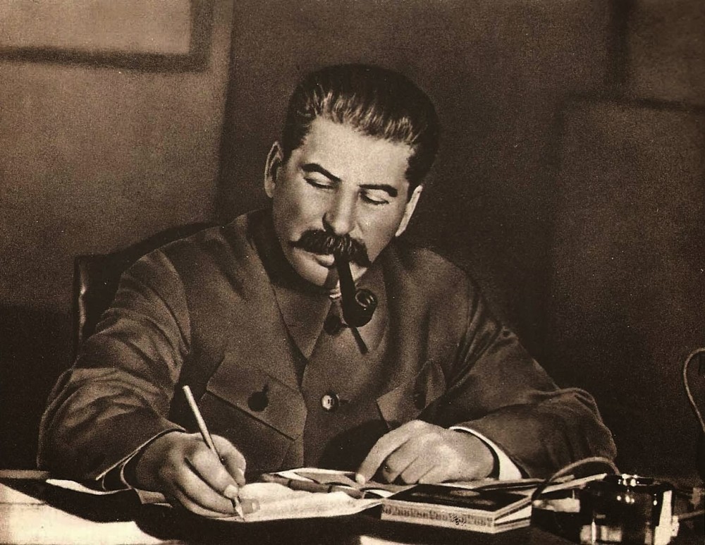 Αποκάλυψη: Ο Στάλιν προμήθευε με όπλα των Ναζί το ΚΚΕ κατά τον εμφύλιο