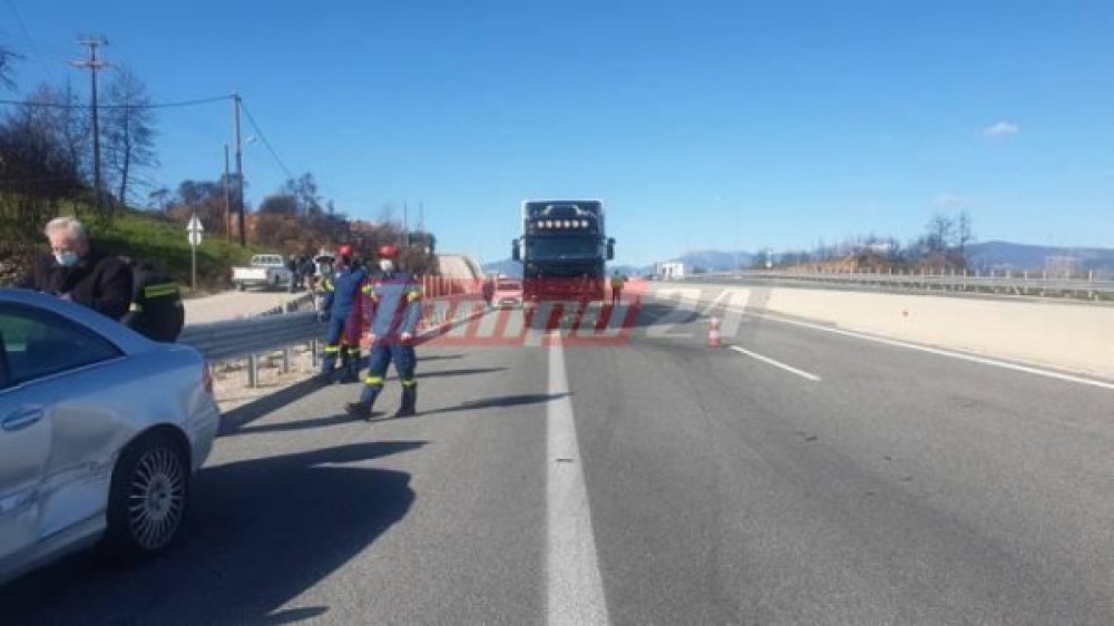 Απίστευτη τραγωδία στην Αθηνών-Πατρών &#8211; 22χρονη παρασύρθηκε από φορτηγό και σκοτώθηκε