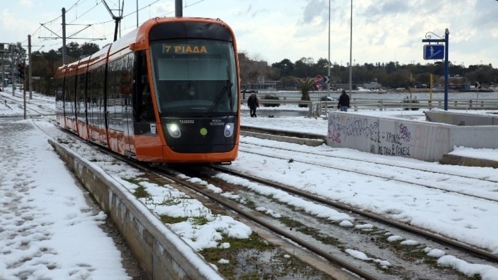 Αποκαταστάθηκε η κυκλοφορία στο δίκτυο του τραμ-Η κατάσταση στους δρόμους της Αττικής
