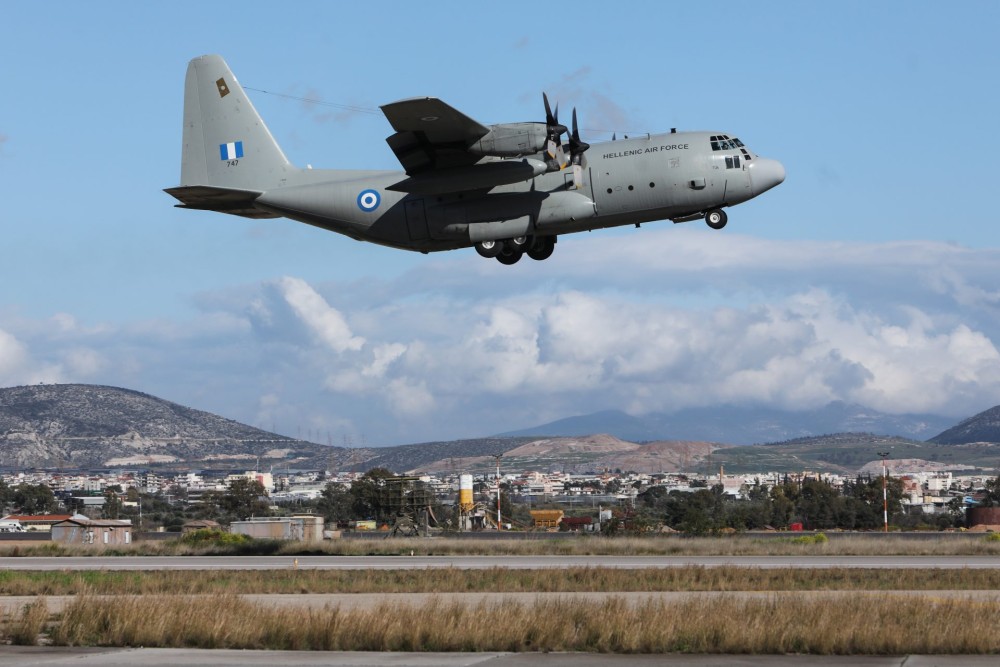 Απογειώθηκαν για Ουκρανία τα δύο C-130 με ανθρωπιστική βοήθεια και αμυντικό υλικό