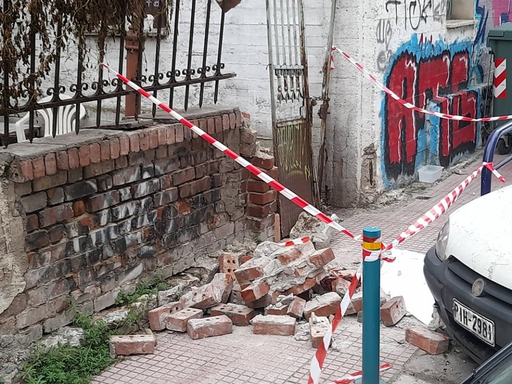 Λάρισα: Νεαρός έχασε τη ζωή του όταν καταπλακώθηκε από τοίχο
