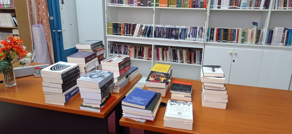 Λογοτεχνικά βιβλία έφτασαν σε ΕΠΑΛ του Αγρινίου -Άμεση η ανταπόκριση του πρωθυπουργικού γραφείου