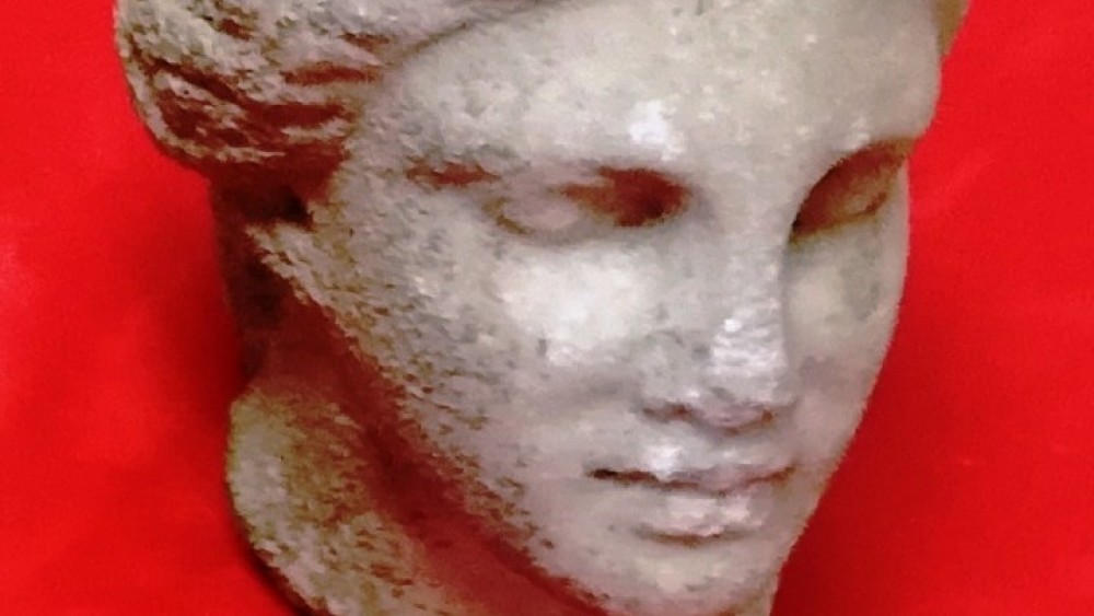 Βρέθηκαν σε διαμέρισμα μαρμάρινες κεφαλές αγαλμάτων της Ρωμαϊκής περιόδου