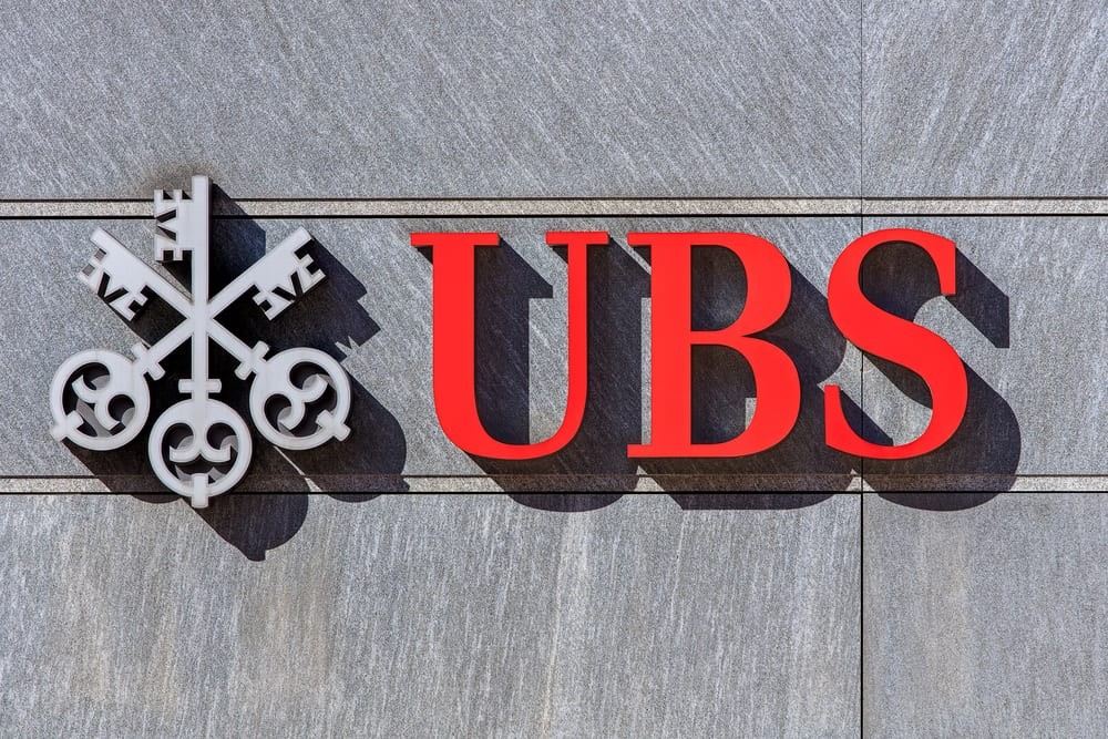 Θετική η UBS για Ελλάδα και τράπεζες