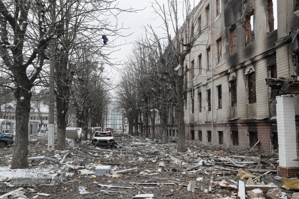 Εισβολή στην Ουκρανία: Ανελέητοι βομβαρδισμοί στην Μαριούπολη