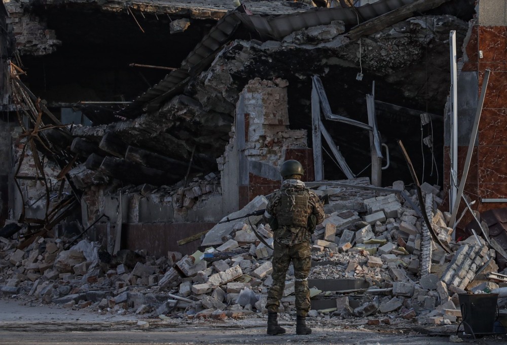 Εισβολή στην Ουκρανία: Συνεχίζονται οι βομβαρδισμοί &#8211; Συμφωνία για δύο ανθρωπιστικούς διαδρόμους