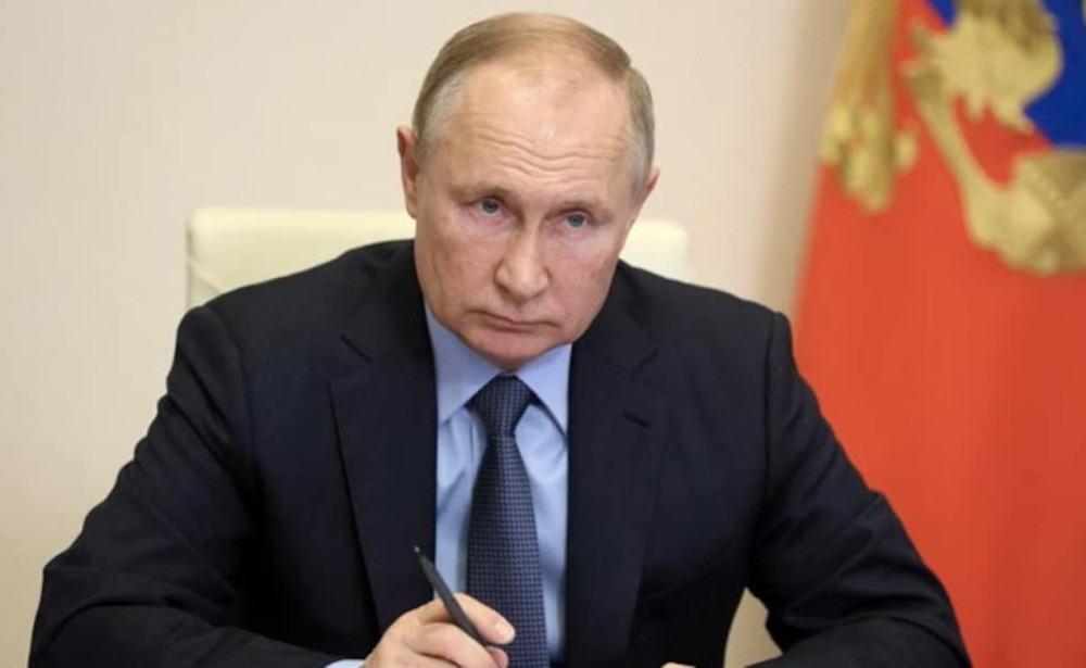 Πούτιν: Απειλεί με αντίμετρα για την εθνικοποίηση της Gazprom