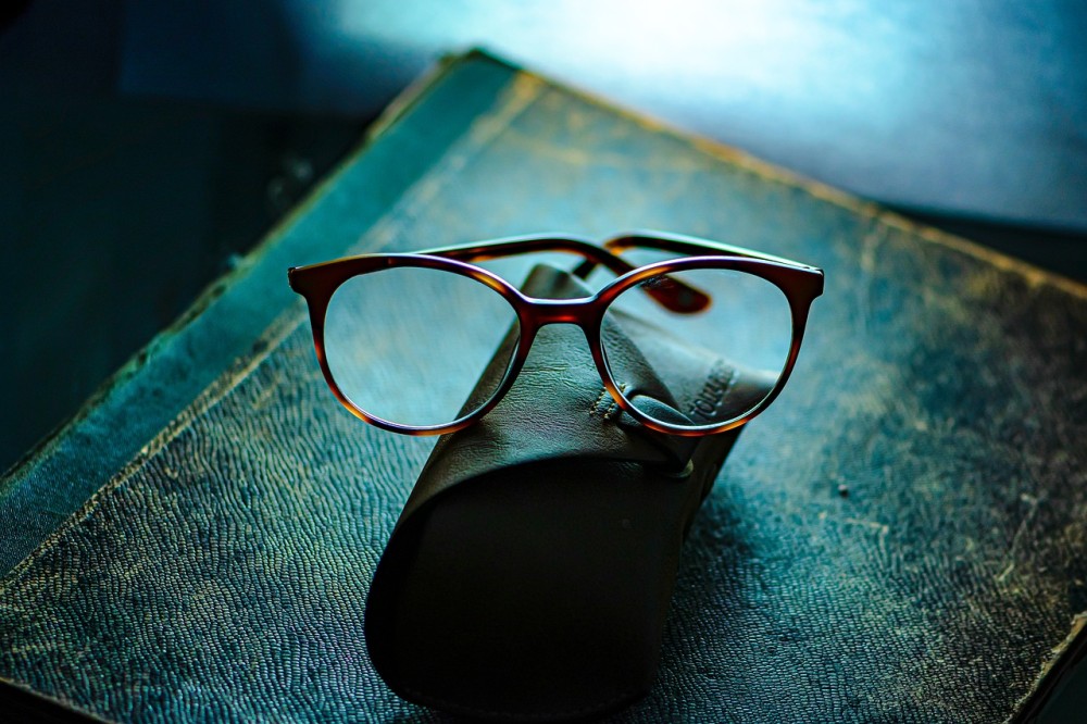 Κορωνοϊός: Μικρότερος ο κίνδυνος για όσους φορούν γυαλιά