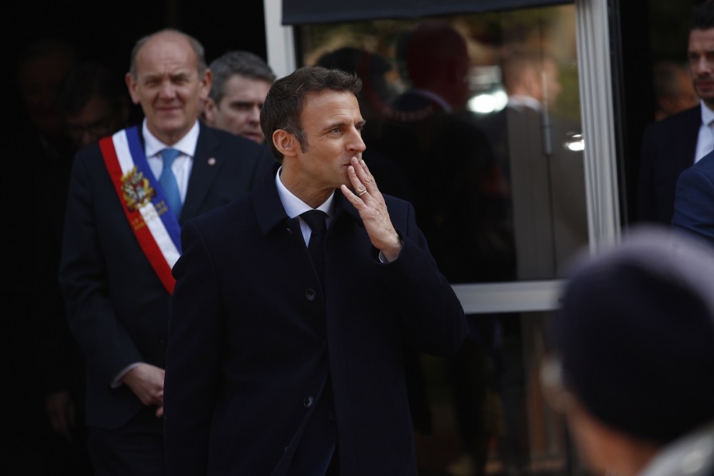 Γαλλία-προεδρικές εκλογές: Προβάδισμα Μακρόν έναντι Λεπέν στον πρώτο γύρο