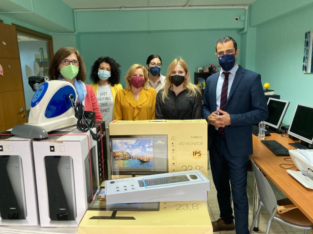 Το Μαξίμου έστειλε τεχνολογικό υλικό σε Κέντρο Ημερήσιας Φροντίδας στην Μυτιλήνη