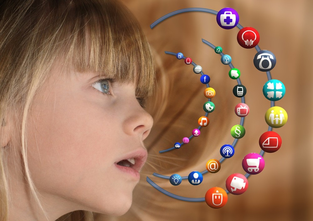 Social media: Επηρεάζουν αρνητικά την ψυχική υγεία των παιδιών, νωρίτερα των κοριτσιών