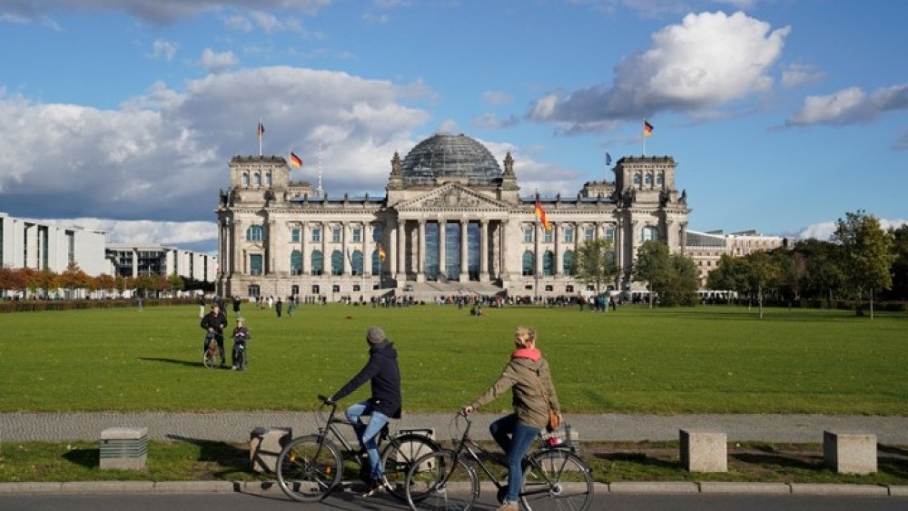 Γερμανία: Αρνητές του κορωνοϊού σχεδίαζαν απαγωγή του υπουργού Υγείας και ανατροπή του πολιτεύματος