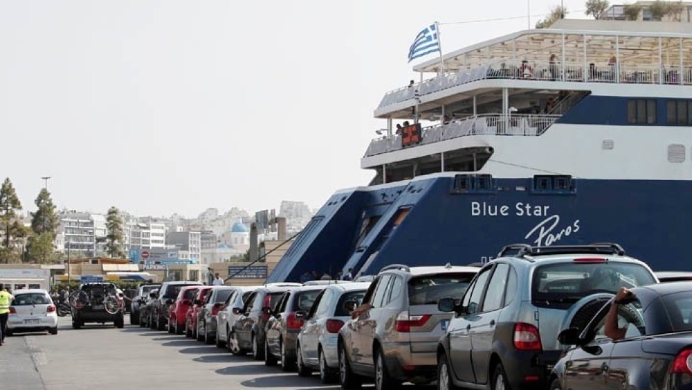 Πρωτομαγιά– Αυξημένη κίνηση στο λιμάνι του Πειραιά – 24ωρη απεργία της ΠΝΟ την Κυριακή