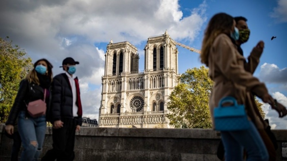 Γαλλία: Έβαλαν κάλπη σε εκκλησία και κρίθηκε «κάλπικο» το αποτέλεσμα